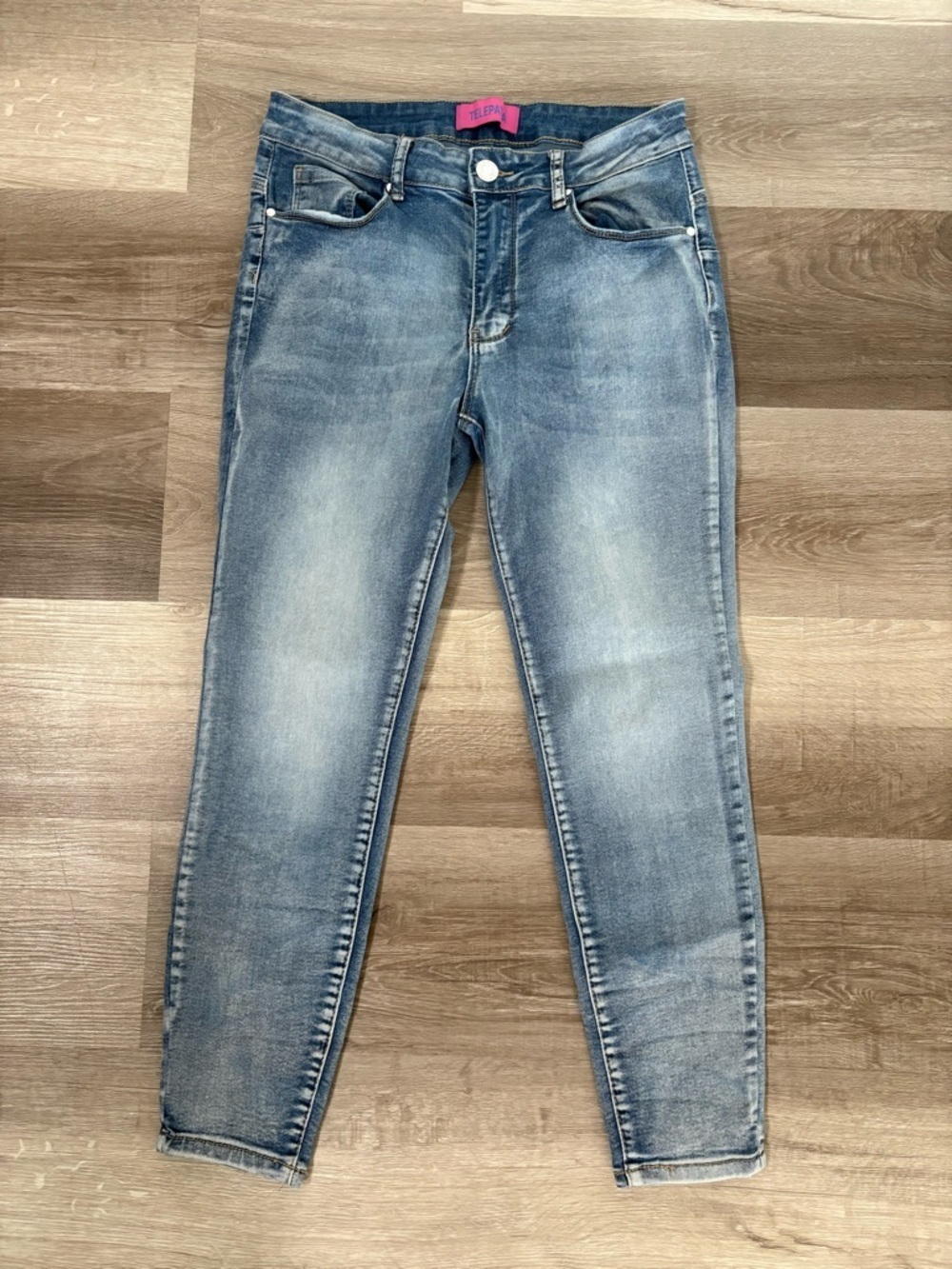 Women’s Light Wash Blue Stretch Skinny Jeans